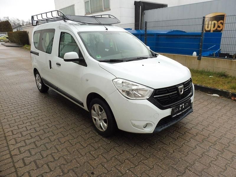 Gebraucht Dacia Dokker Comfort 102 PS (75 kW) 2018 Weiß Van / Kleinbus