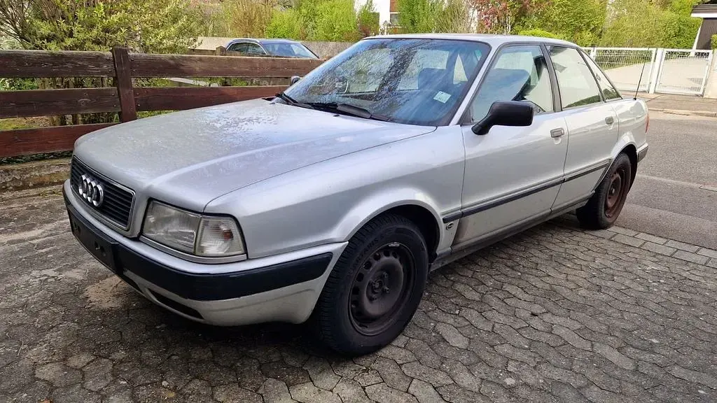 Gebraucht Audi 80 116 PS (85 kW) 1993 Silber Limousine