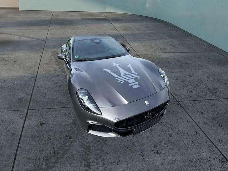 Gebraucht Maserati Granturismo 549 PS (403 kW) 2023 Grau Coupé