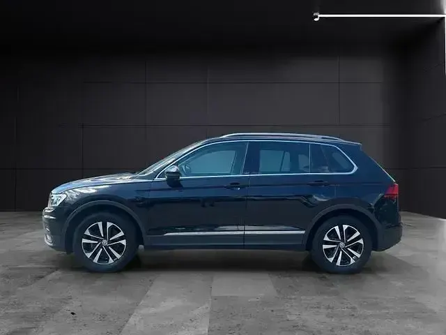 Gebraucht VW Tiguan IQ Drive 150 PS (110 kW) 2019 Deep black perleffekt SUV