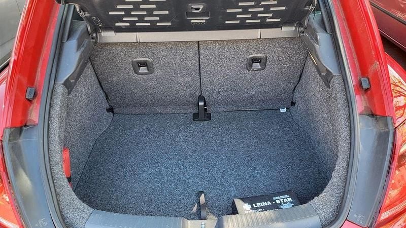 Usata VW Beetle 105 CV (77 kW) 2012 Rosso Utilitaria