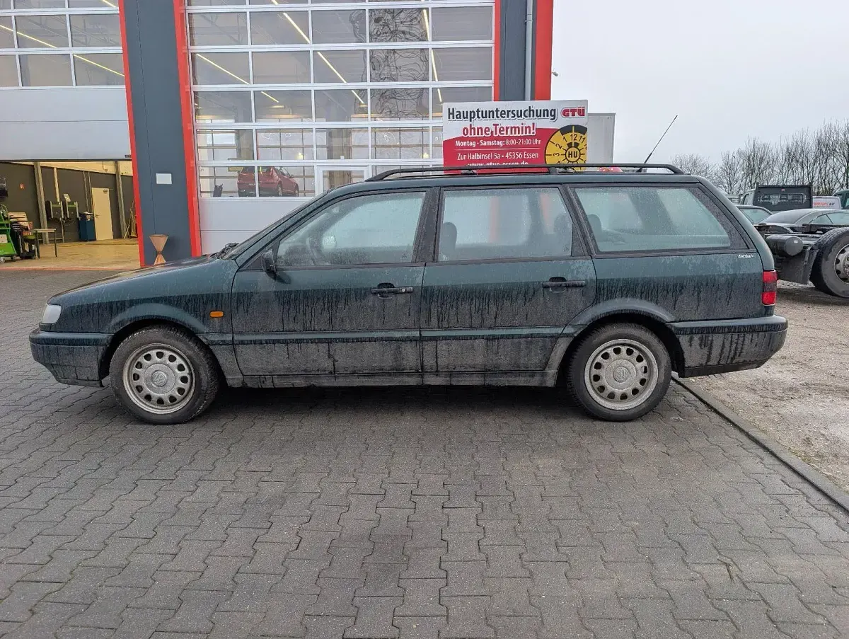 Gebraucht VW Passat 174 PS (127 kW) 1994 Grün Kombi