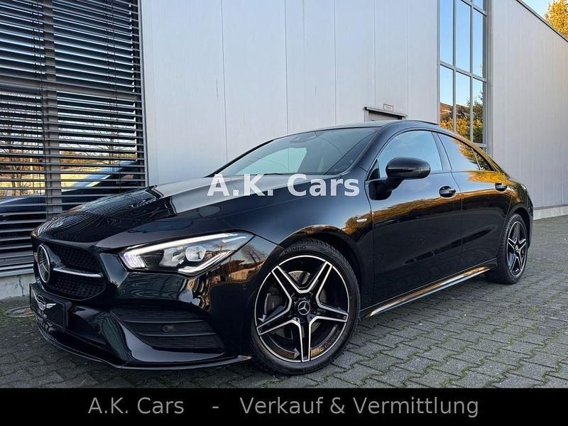Schwarz Gebraucht 2022 Mercedes CLA200 AMG Limousine | 34.490 € (Etwas zu teuer) - Bild 1/4
