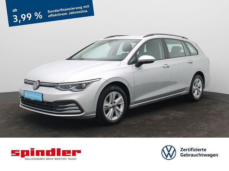Reflexsilber metallic Gebraucht 2023 VW Golf VIII Life Kombi | 24.280 € (Fairer Preis) - Bild 1/3