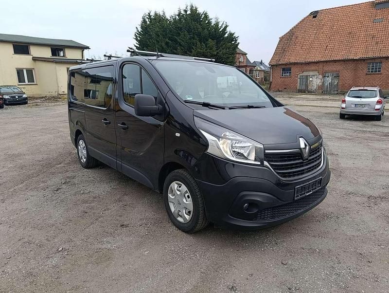 Gebraucht Renault Trafic Komfort 145 PS (106 kW) 2021 Schwarz midnight Van / Kleinbus