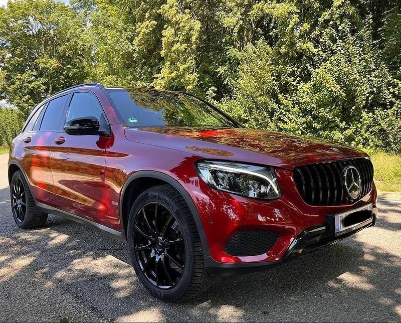 Gebraucht Mercedes GLC250 204 PS (150 kW) 2015 Rot SUV