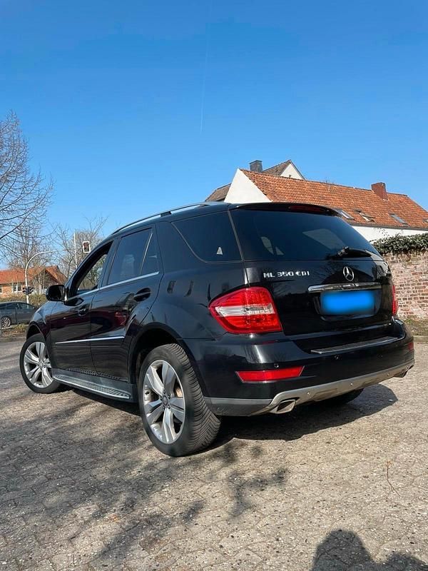 Gebraucht Mercedes ML350 224 PS (164 kW) 2010 Schwarz SUV