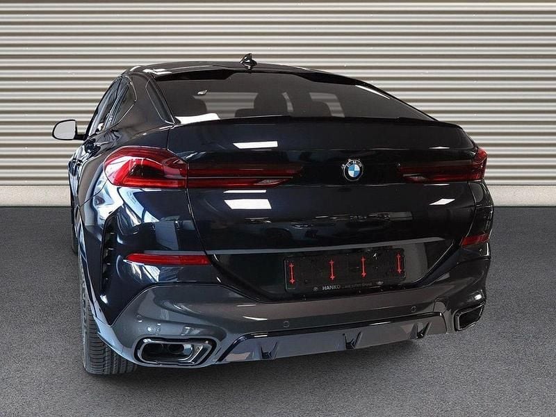 Gebraucht BMW X6 M50 Efficient Dynamics 530 PS (389 kW) 2022 M carbonschwarz metallic SUV