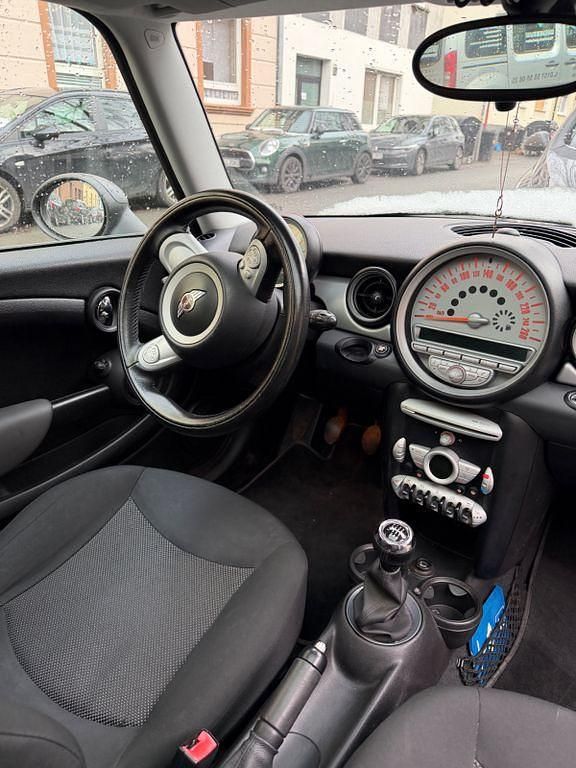 Gebraucht Mini ONE 98 PS (72 kW) 2010 Silber Kleinwagen