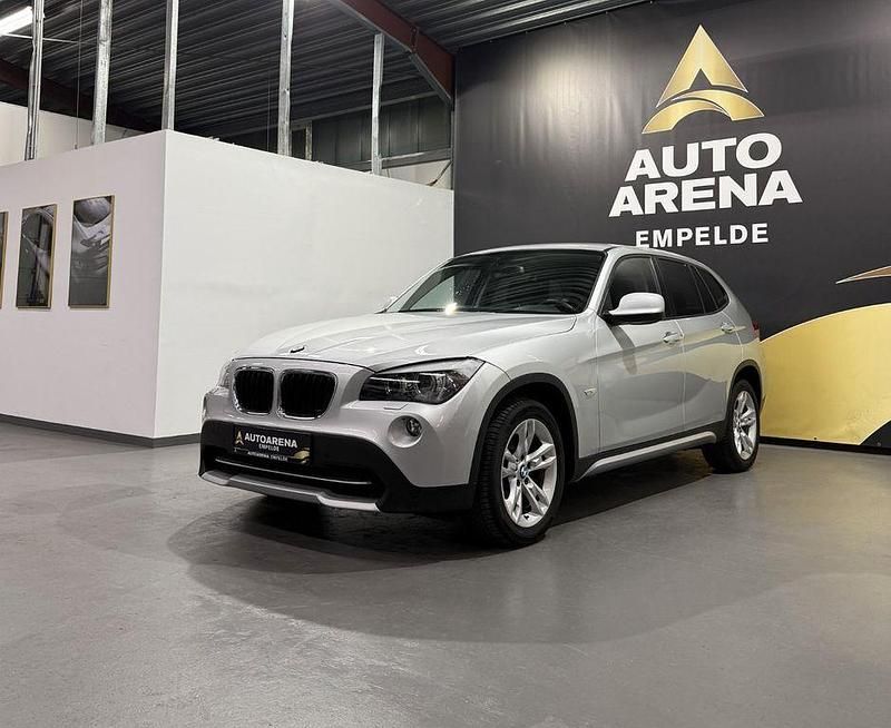 Silber Gebraucht 2011 BMW X1 Sport Line SUV | 14.999 € (Teuer) - Bild 1/4