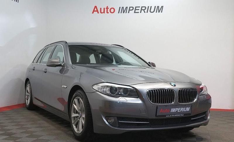 Gebraucht BMW 525 Sport Line 218 PS (160 kW) 2013 Grau Limousine