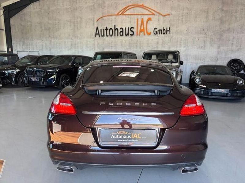 Gebraucht Porsche Panamera 250 PS (183 kW) 2012 Braun Kleinwagen