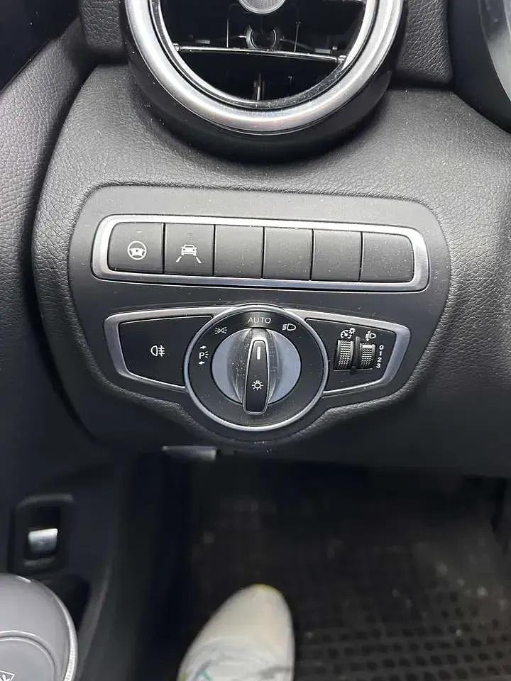 Gebraucht Mercedes C300e Exclusive 194 PS (142 kW) 2020 Blau Kombi