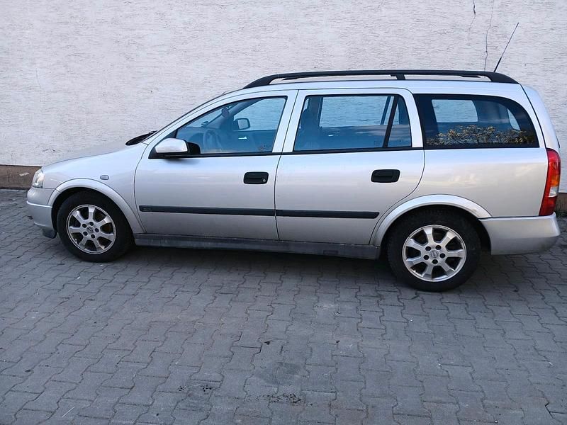 Gebraucht Opel Astra 100 PS (73 kW) 2002 Silber Kombi