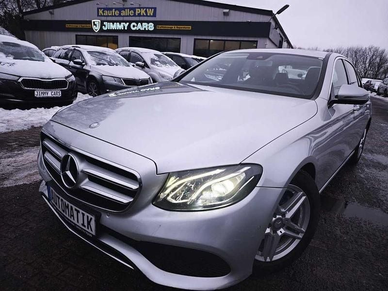 Gebraucht Mercedes E220 Avantgarde 194 PS (142 kW) 2016 Silber Limousine