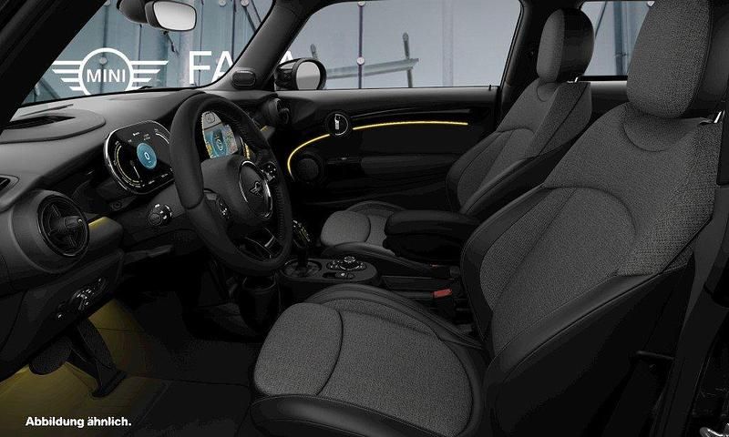 Gebraucht Mini Cooper SE Classic 135 kW (184 PS) 2023 Schwarz Kleinwagen