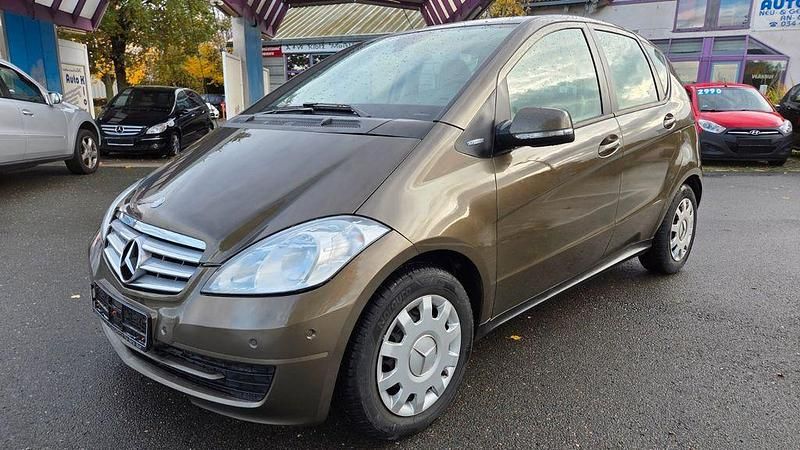 Gebraucht Mercedes A160 95 PS (69 kW) 2010 Braun Limousine