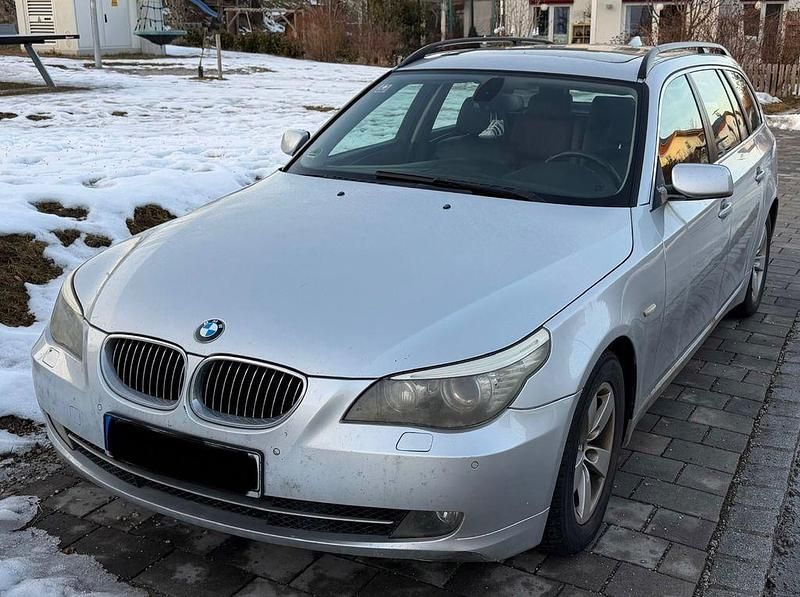 Silber Gebraucht 2007 BMW 525 Comfort Edition Kombi | 4.499 € (Guter Preis) - Bild 1/4