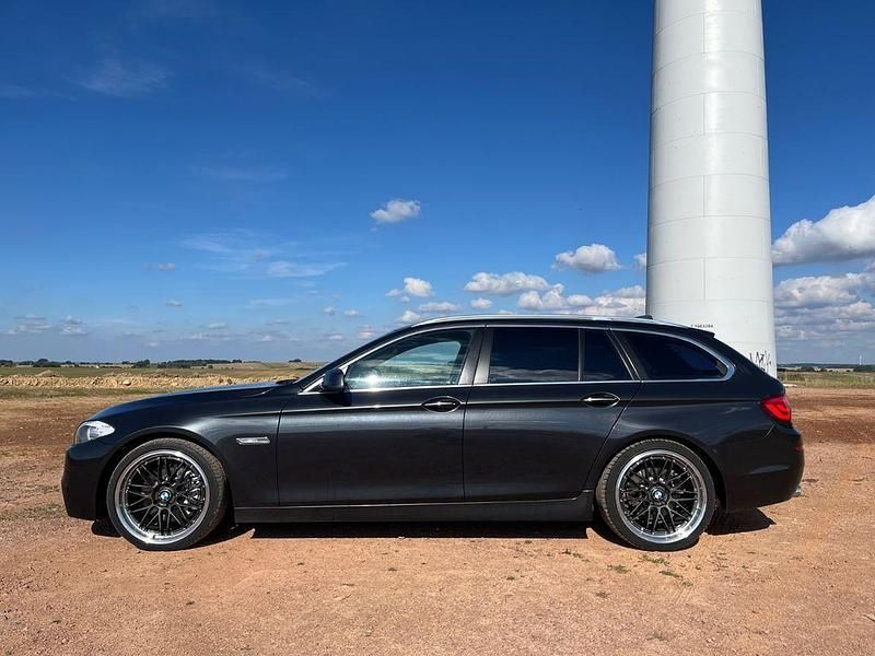 Gebraucht BMW 530 Performance 245 PS (180 kW) 2010 Schwarz Kombi
