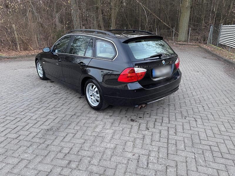 Gebraucht BMW 325 218 PS (160 kW) 2007 Schwarz Kombi