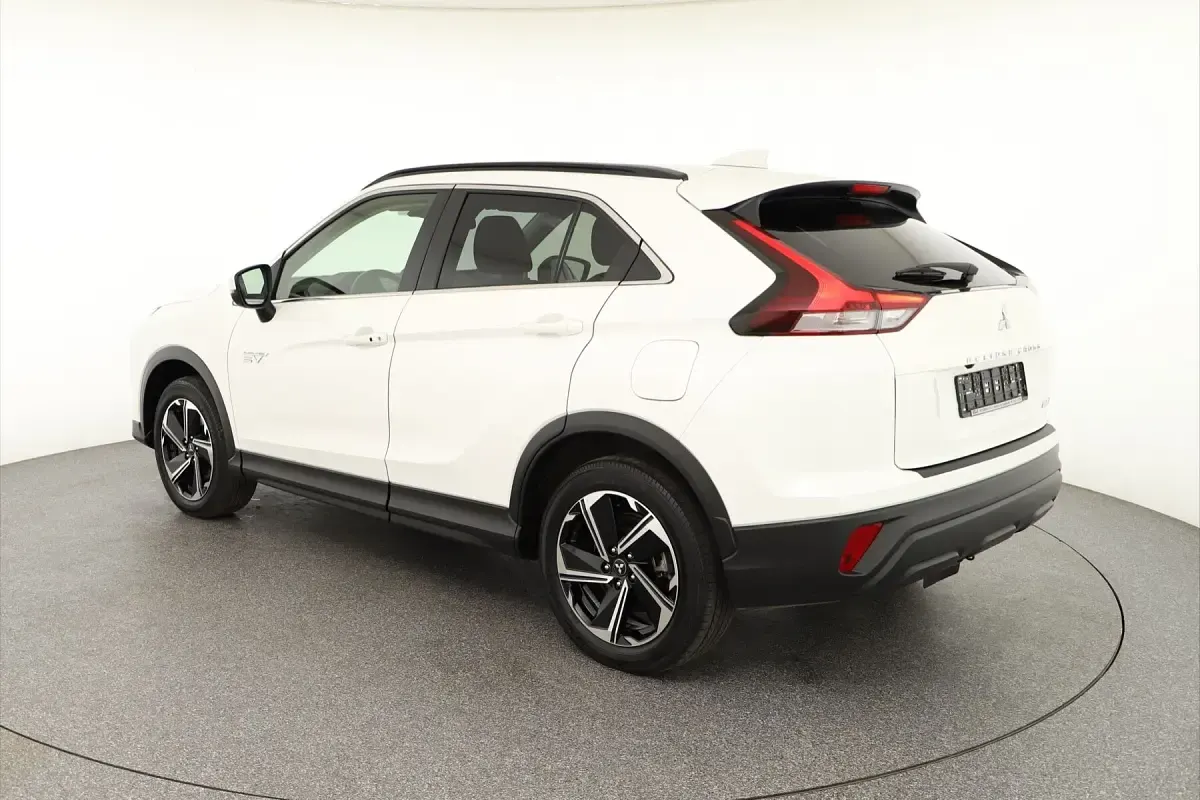 Gebraucht Mitsubishi Eclipse Cross Basis 188 PS (138 kW) 2021 Weiß SUV