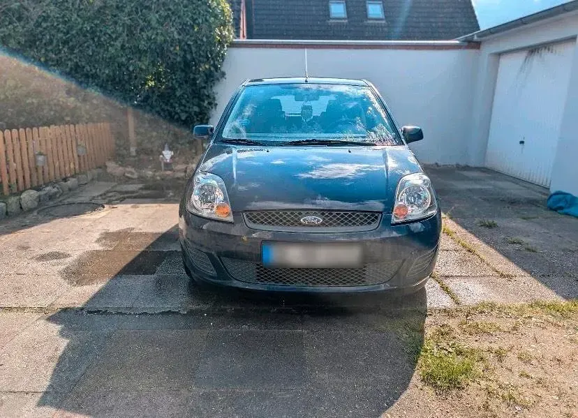 Gebraucht Ford Fiesta 60 PS (44 kW) 2008 Blau Kleinwagen