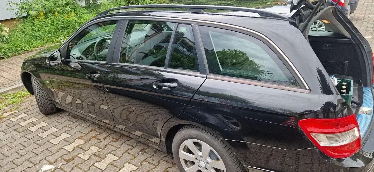 Gebraucht Mercedes C220 Elegance 170 PS (125 kW) 2011 Schwarz Kombi