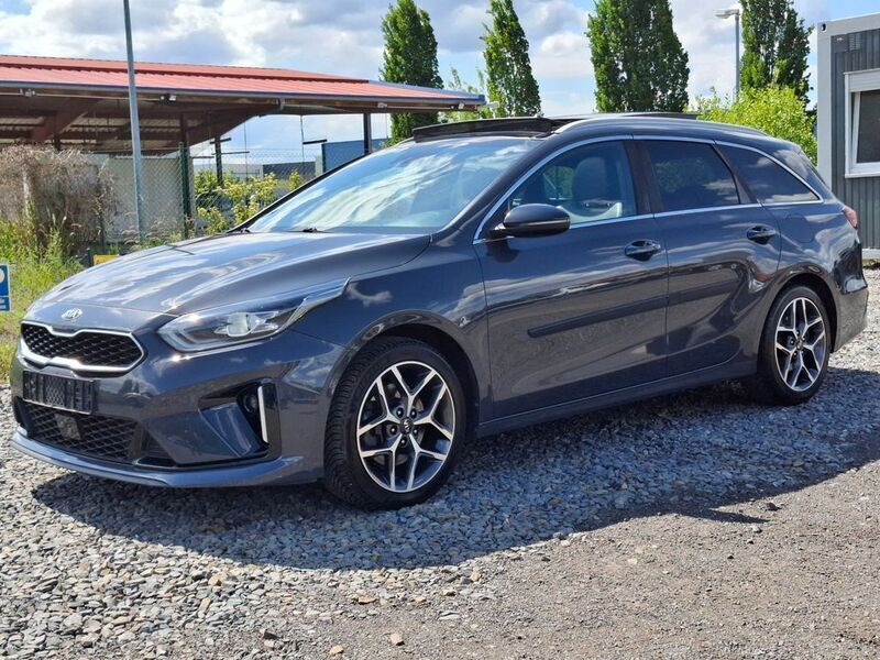 Grau Gebraucht 2020 Kia Ceed Sportswagon GT-Line Kombi | 11.990 € (Guter Preis) - Bild 1/4