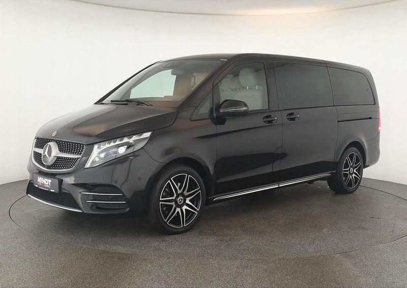 Gebraucht Mercedes V300 Avantgarde 237 PS (174 kW) 2023 Obsidianschwarz Van / Kleinbus