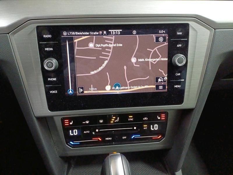 Gebraucht VW Passat 122 PS (89 kW) 2020 Grau Kombi