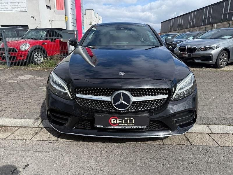 Gebraucht Mercedes C180 AMG line 156 PS (114 kW) 2019 Schwarz Coupé
