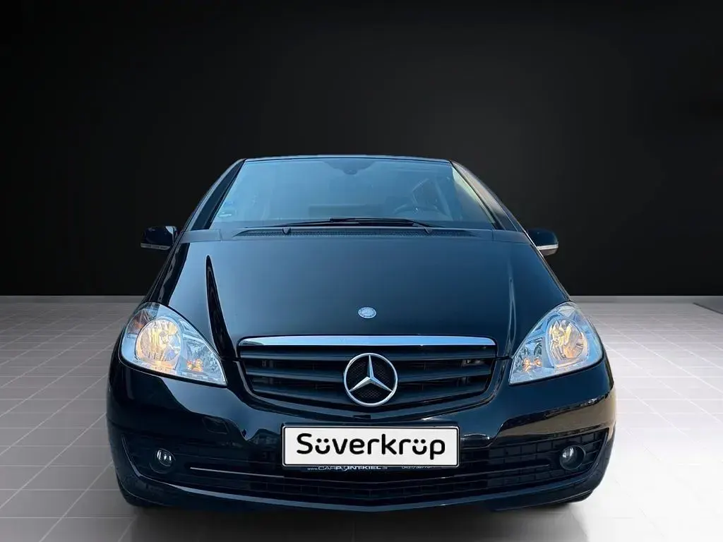 Gebraucht Mercedes A160 95 PS (69 kW) 2013 Schwarz Kleinwagen