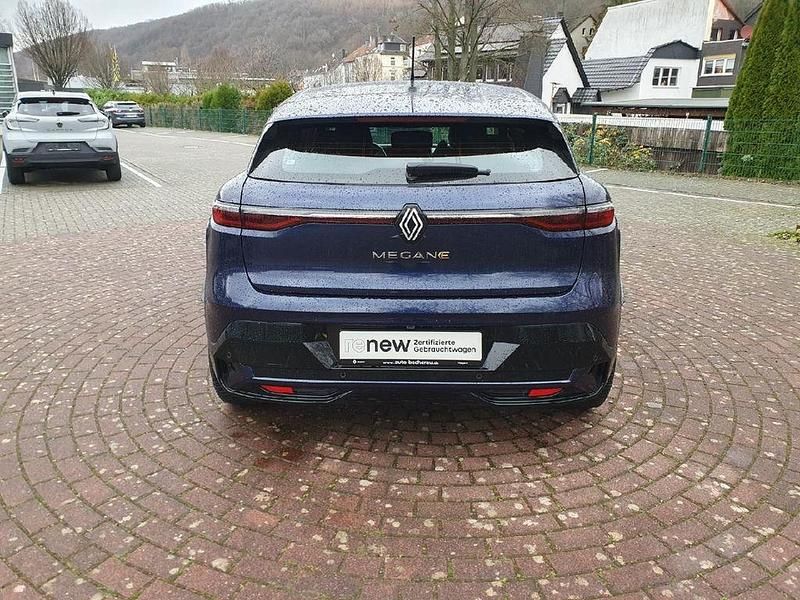 Gebraucht Renault Megane E-Tech Equilibre 160 kW (218 PS) 2022 Nachtblau Limousine
