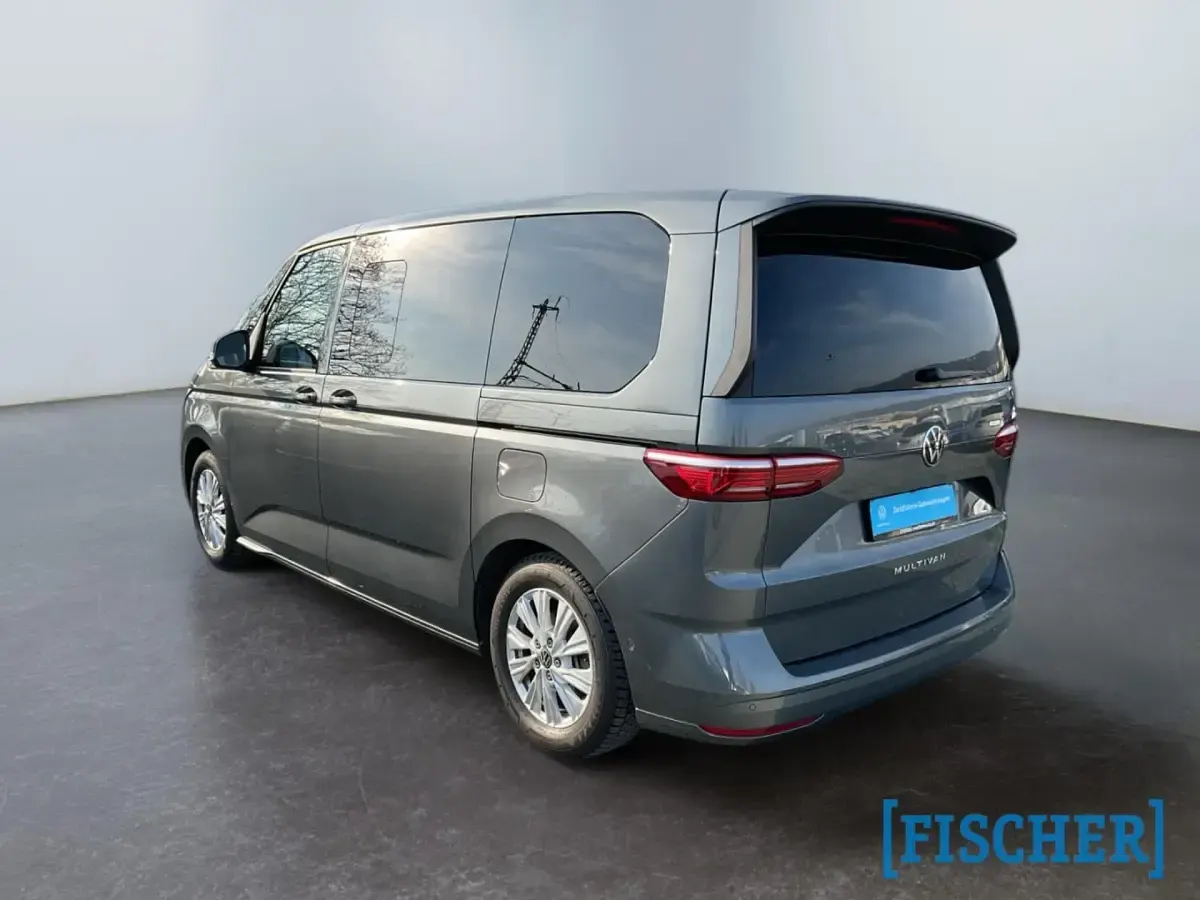 Gebraucht VW Multivan Life 150 PS (110 kW) 2025 Van / Kleinbus