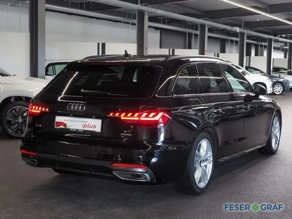 Gebraucht Audi A4 S-Line 265 PS (194 kW) 2023 Mythosschwarz metallic Kombi