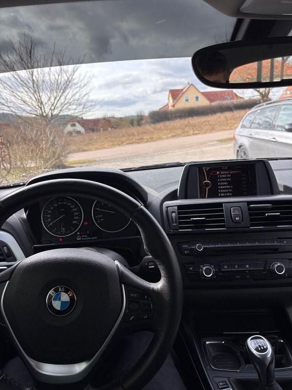 Gebraucht BMW 116 136 PS (100 kW) 2012 Schwarz Kleinwagen