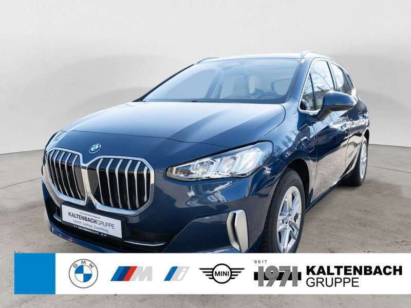Blau Gebraucht 2023 BMW 225 Active Tourer Luxury Line Van / Kleinbus | 34.690 € (Fairer Preis) - Bild 1/3