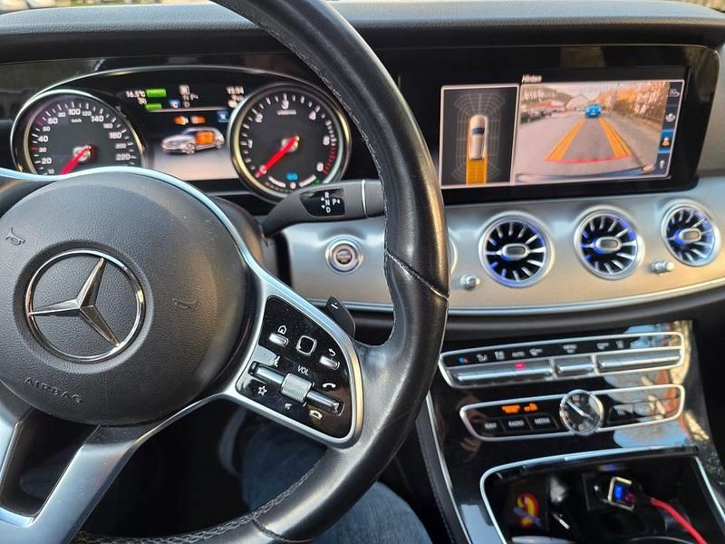 Second-hand Mercedes E300 306 CP (225 kW) 2020 Negru Berlinǎ