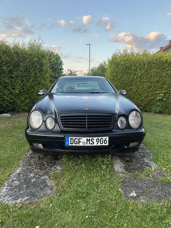 Gebraucht 2001 Mercedes CLK230 Elegance Coupé | 900 € - Bild 1/4