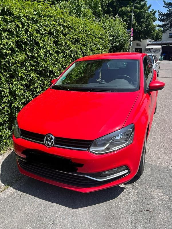 Rot Gebraucht 2016 VW Polo LOUNGE Kleinwagen | 7.950 € (Fairer Preis) - Bild 1/4