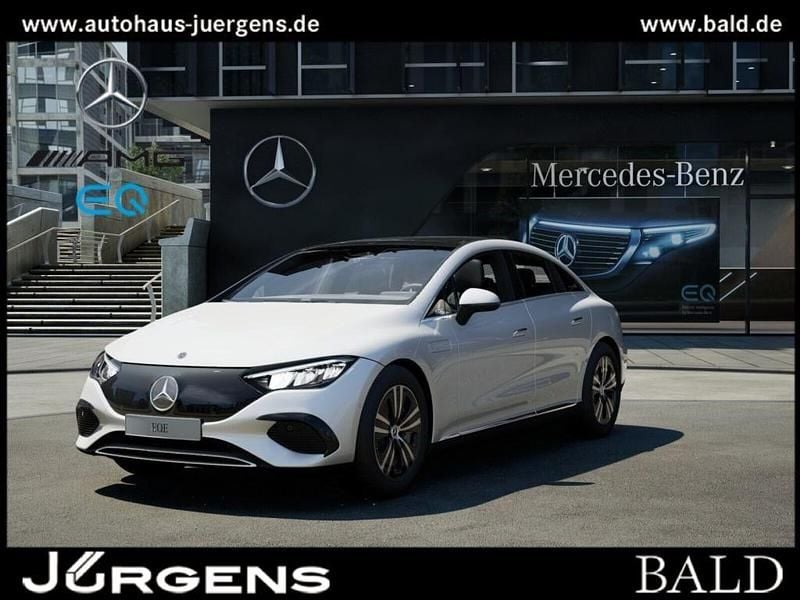 Gebraucht Mercedes EQE300 180 kW (245 PS) 2024 Weiss manufaktur opalithweiß b Limousine