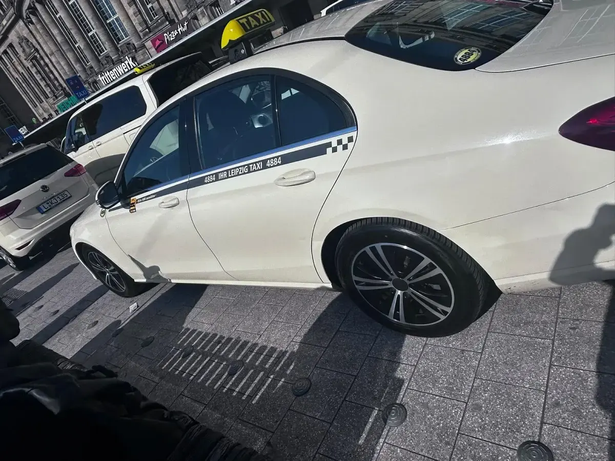 Brugt Mercedes E200 Exclusive 150 HK (110 kW) 2018 Gul Sedan