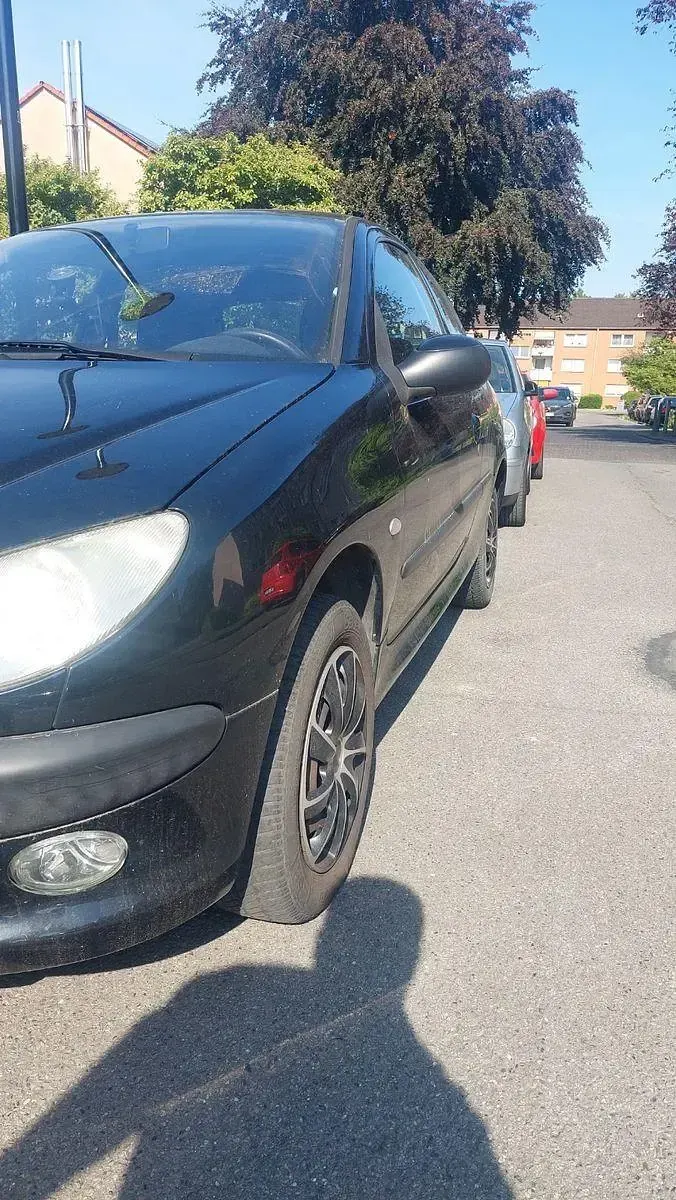 Gebraucht Peugeot 206 75 PS (55 kW) 2003 Schwarz Limousine