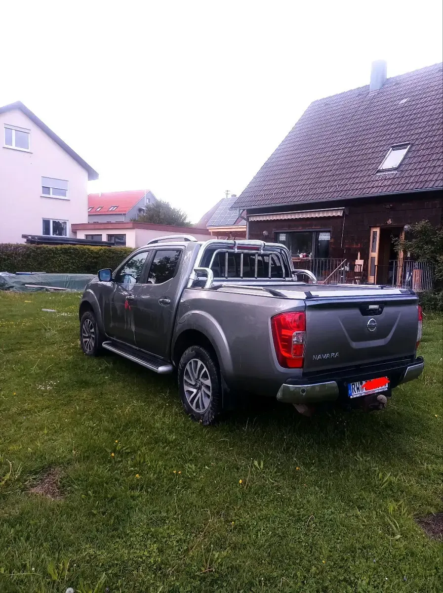 Gebraucht Nissan Navara 190 PS (139 kW) 2016 Silber Pickup