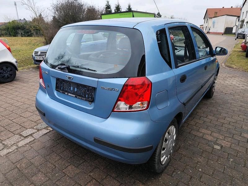 Gebraucht Chevrolet Kalos 83 PS (61 kW) 2003 Blau Kleinwagen
