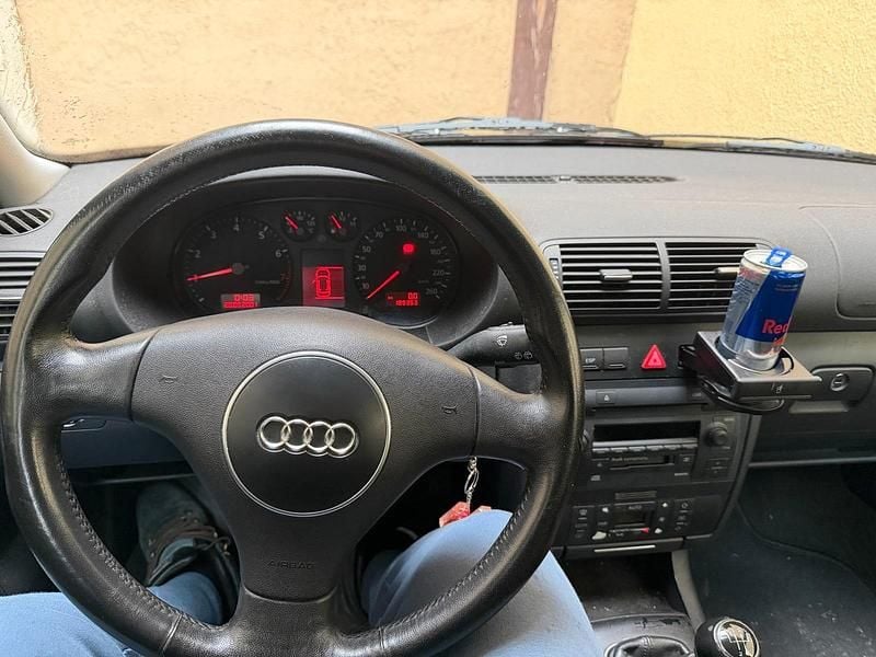 Gebraucht Audi A3 102 PS (75 kW) 2002 Rot Kleinwagen