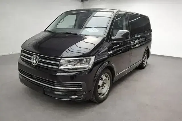 Usata VW Multivan Highline 110 CV (80 kW) 2015 Andere Monovolume