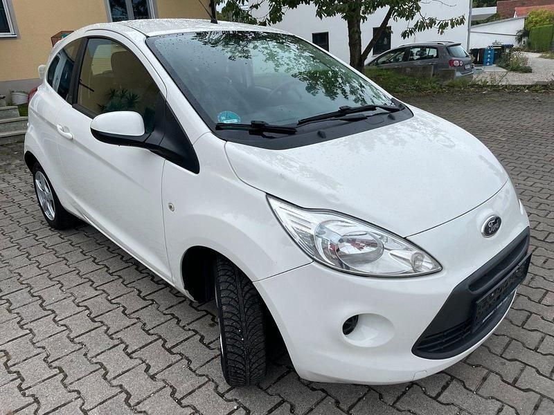 Gebraucht Ford Ka Trend 75 PS (55 kW) 2012 Weiß Kleinwagen