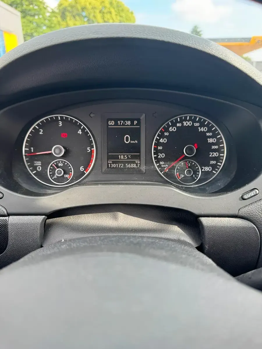 Gebraucht VW Jetta 105 PS (77 kW) 2012 Schwarz Limousine