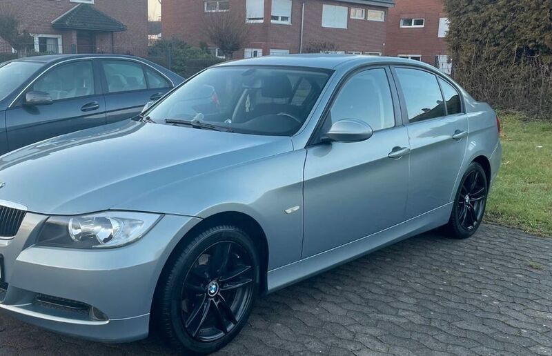 Silber Gebraucht 2007 BMW 318 Limousine | 3.300 € (Guter Preis) - Bild 1/4